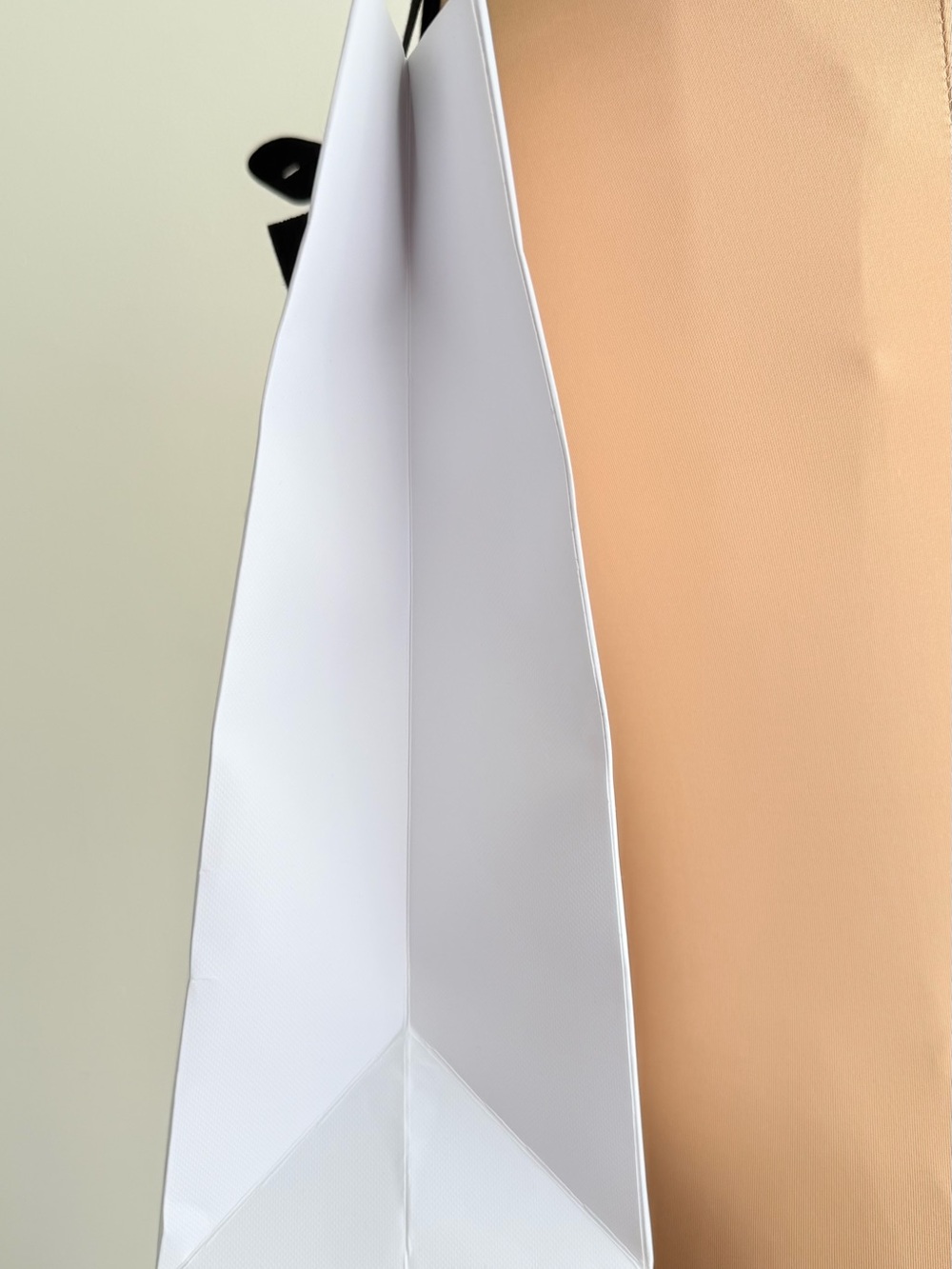 GIVENCHY BLACK WHITE SHOPPING GIFT BAG - Picture 4 of 6